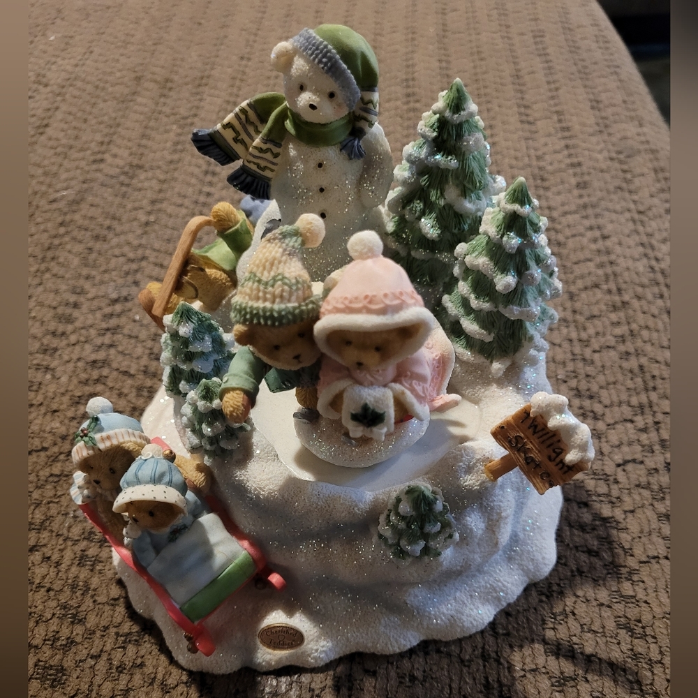 SKATER'S WALTZ Cherished Teddies